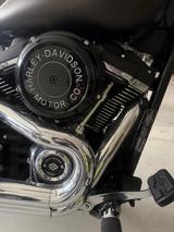 Harley-Davidson Sport Glide erst 500km wie neu mit Jekill & Hyde - Harley-Davidson Motorräder in Hagen