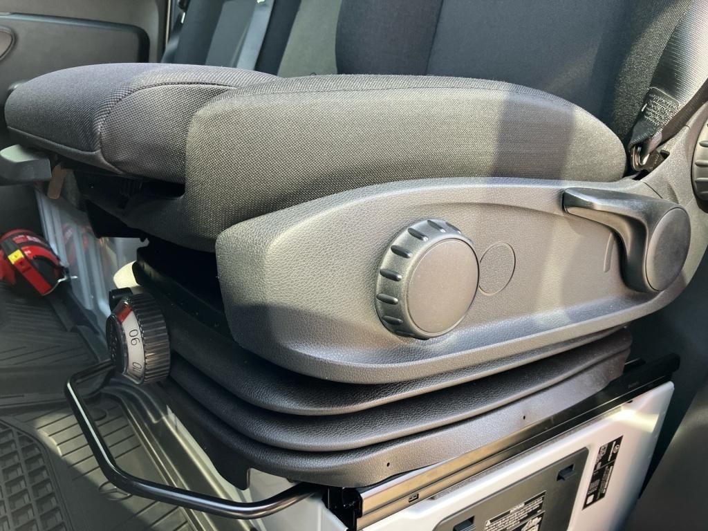 Fahrzeugabbildung Mercedes-Benz Sprinter 317 CDI L3H2 AUT NAVI AHK STH LED KAM
