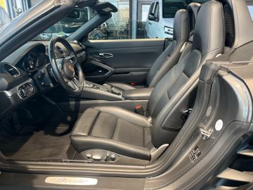 Porsche 718 BOXSTER  982 24 Monate P. Approved Garantie