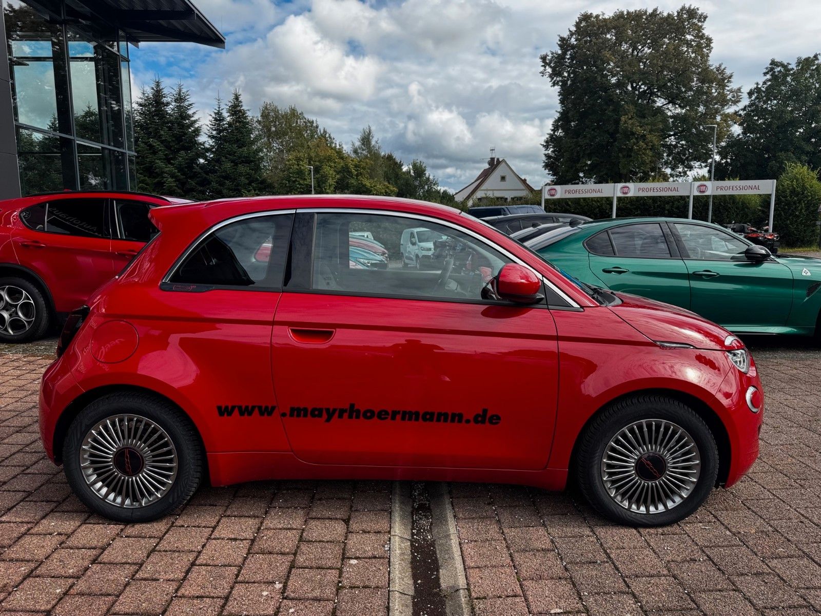 Fahrzeugabbildung Fiat 500e Red / Navi / Kamera / Sitzheizung