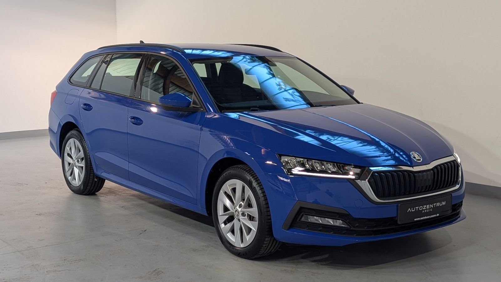 Skoda Octavia Ambition 1.4 TSI iV AID+KEY+LED+AHK imagem 3