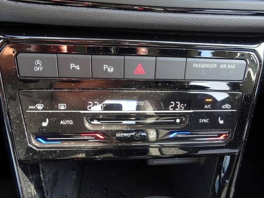 Fahrzeugabbildung Volkswagen T-Cross  1.0 TSI  Life  Automatik ALW