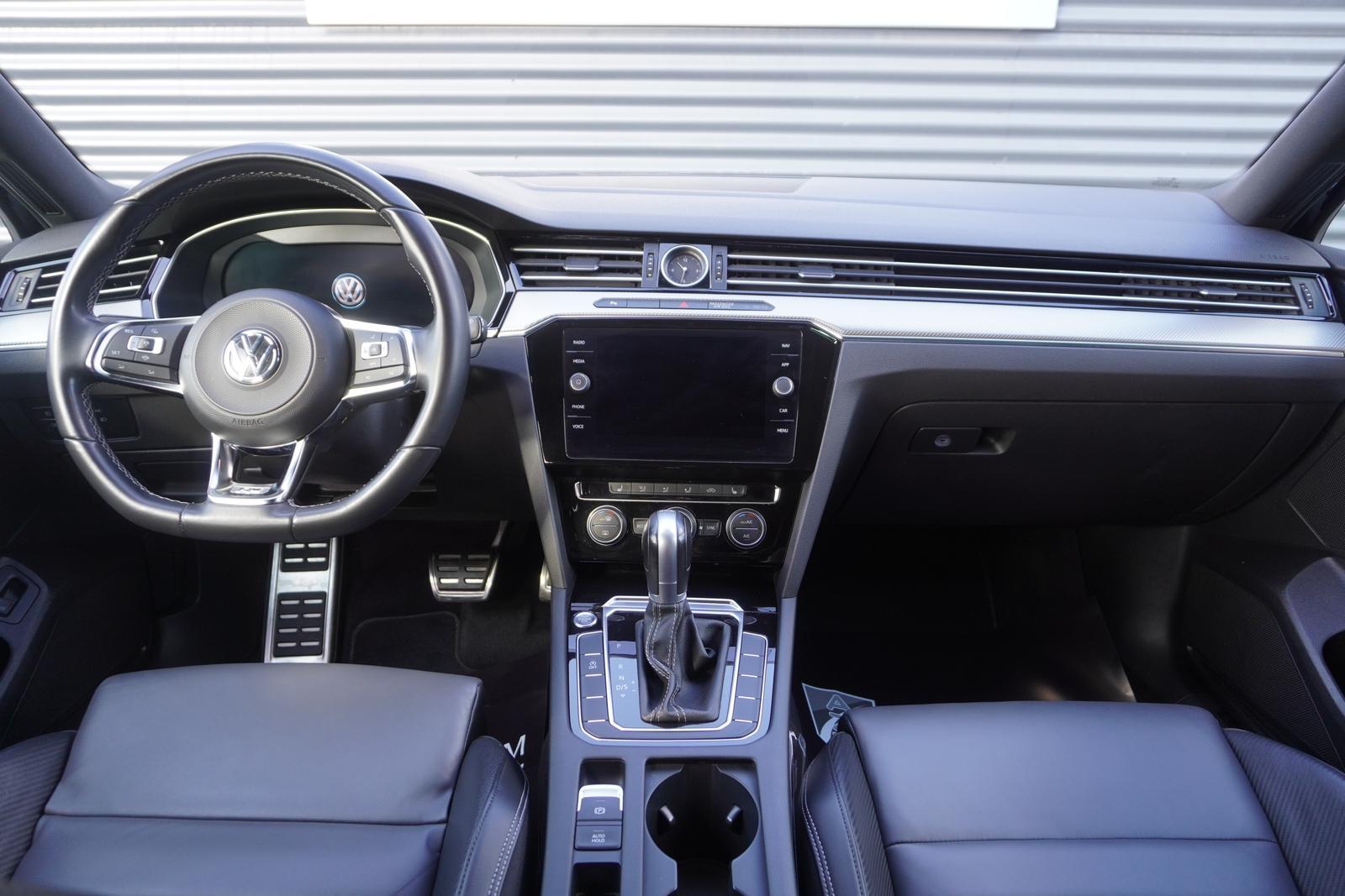 Volkswagen PASSAT VARIANT 1.5 TSI DSG|R-LINE|HIGHLINE|LED