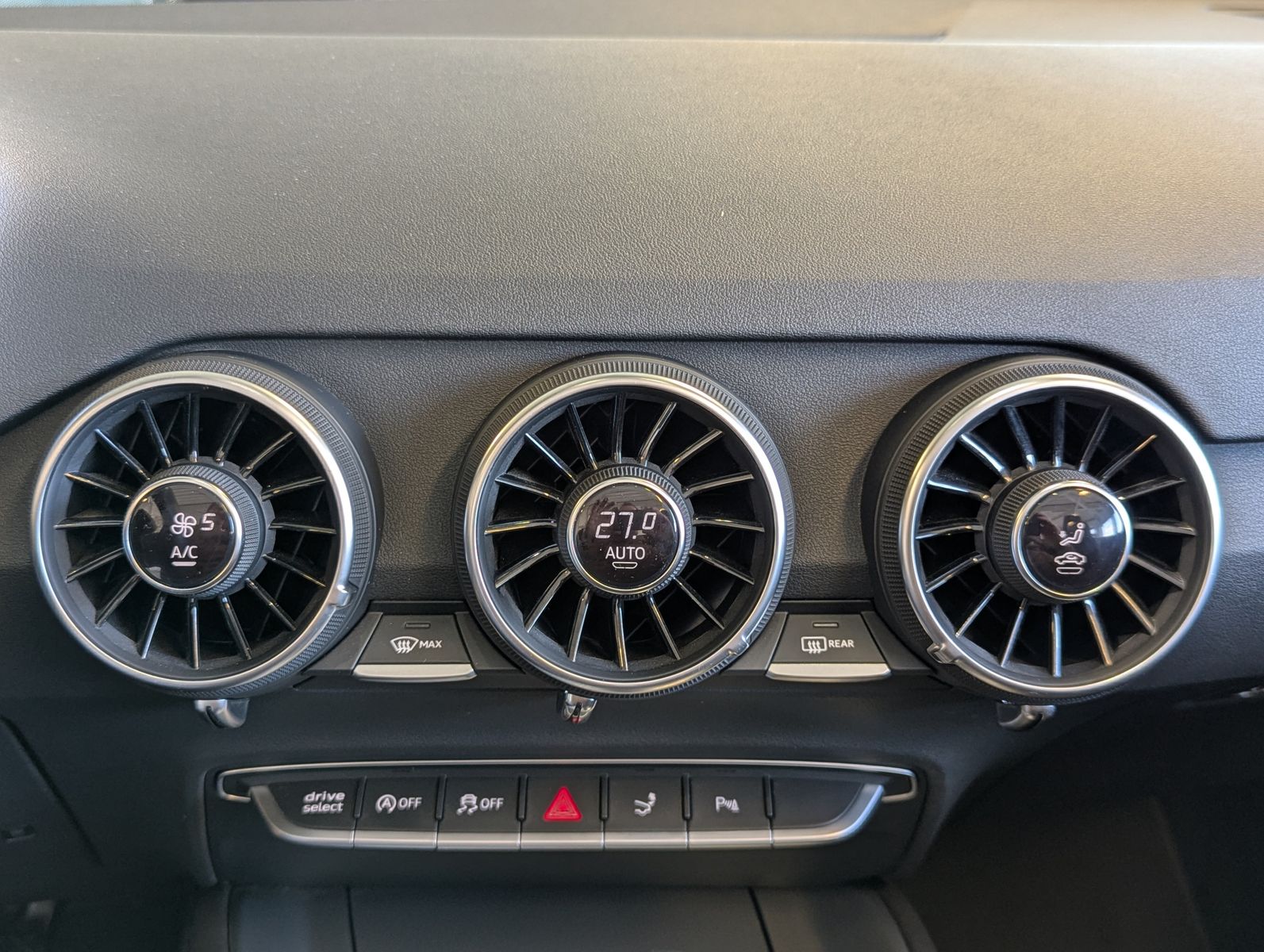 AUDI TT 1.8 TFSI S-tr. S-Line Alcantara Sitzheiz 19" - Image 26