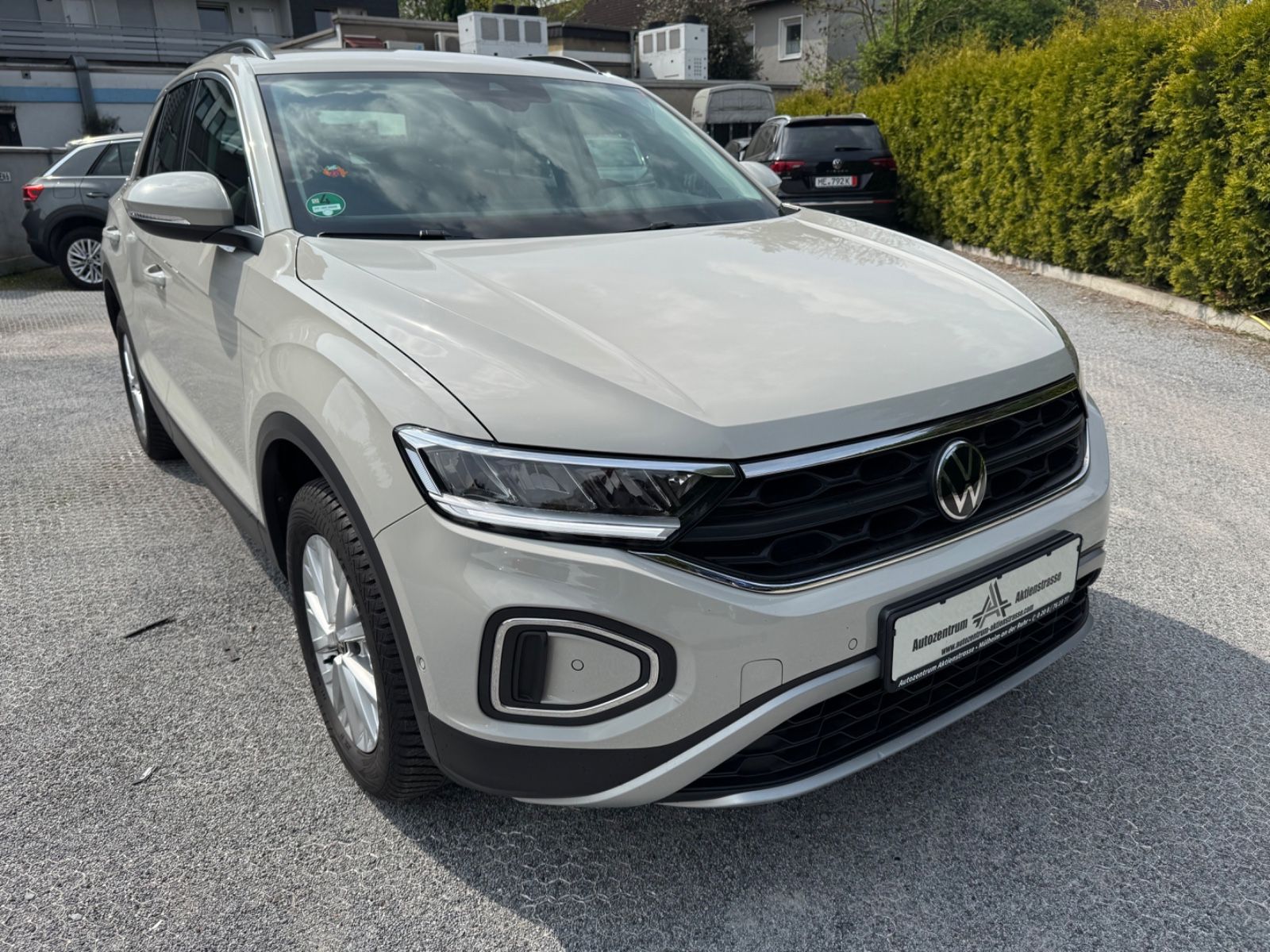 Volkswagen T-Roc Life App-Connect PDC LM Sitzh. LED 1.Hand foto 2