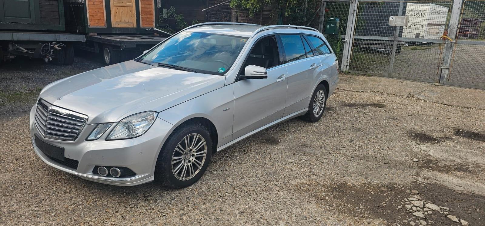Mercedes-Benz E 200 E T-Modell E 200 CDI BlueEff. LEDER, AUTOM