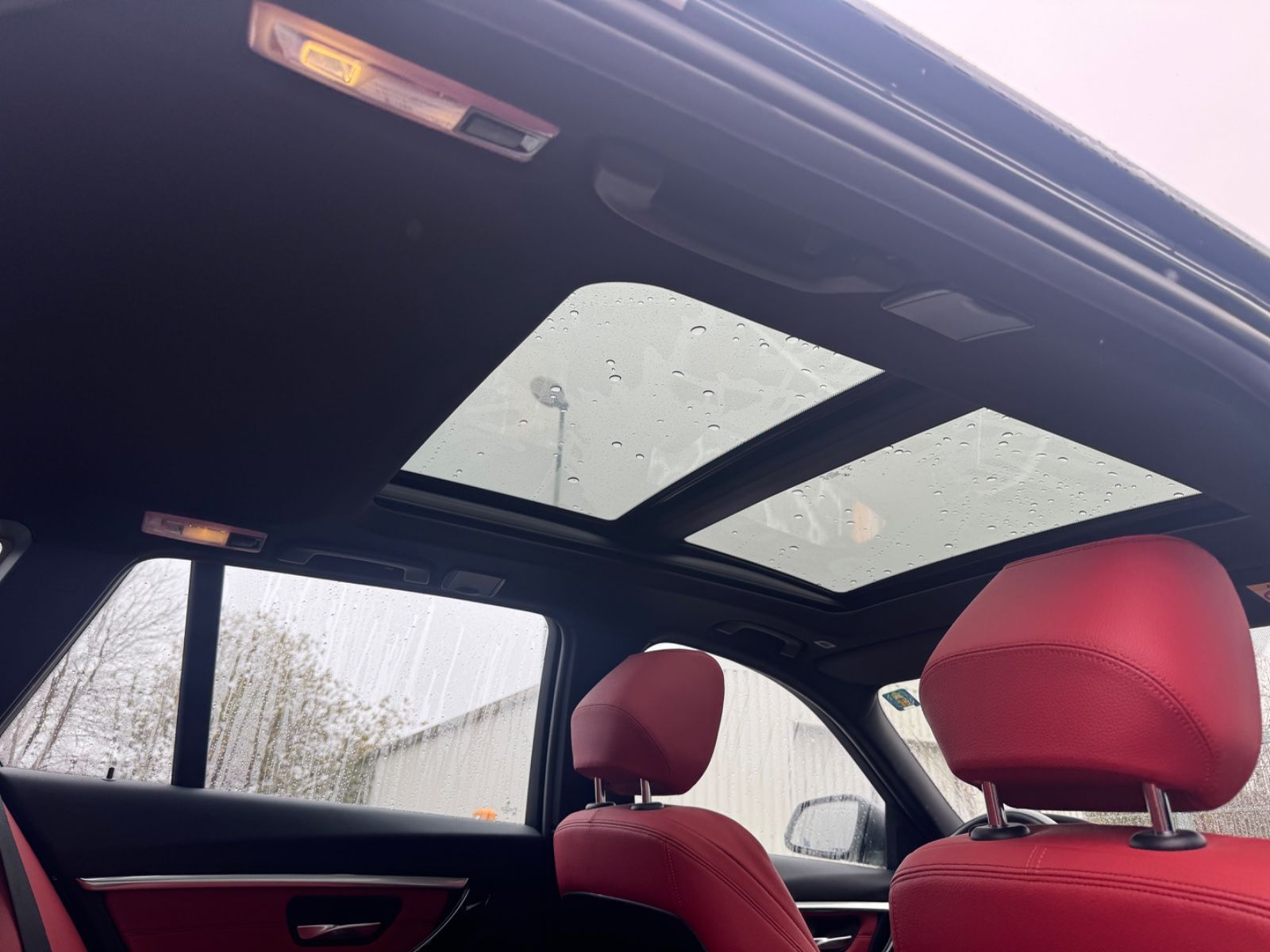 Fahrzeugabbildung BMW 330 xDrive Sport Line erst37000km+Panorama+HUD