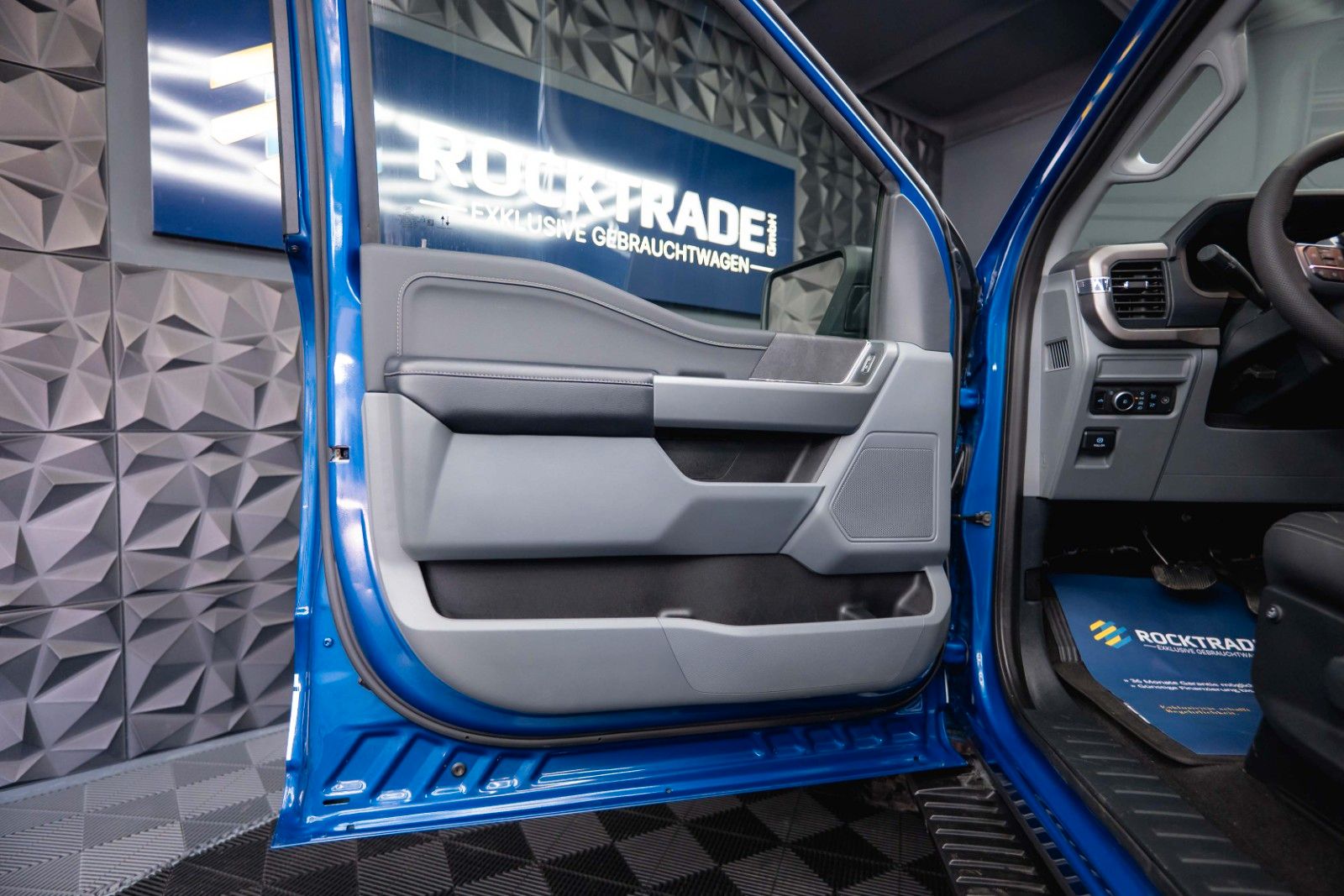 Fahrzeugabbildung Ford F150 5.0L V8 4x4 Offroad SuperCrew RAPTOR 1.Hand