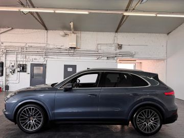Porsche Cayenne - 10
