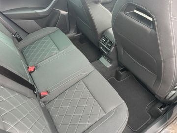 Fahrzeugabbildung SKODA Karoq 1.5 TSI Sportline DSG LED/ACC/AHK/Pano