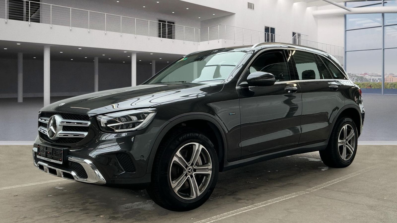 Mercedes-Benz GLC 300 e Panorama Kamera LED Navi 18 DAB LED foto 1