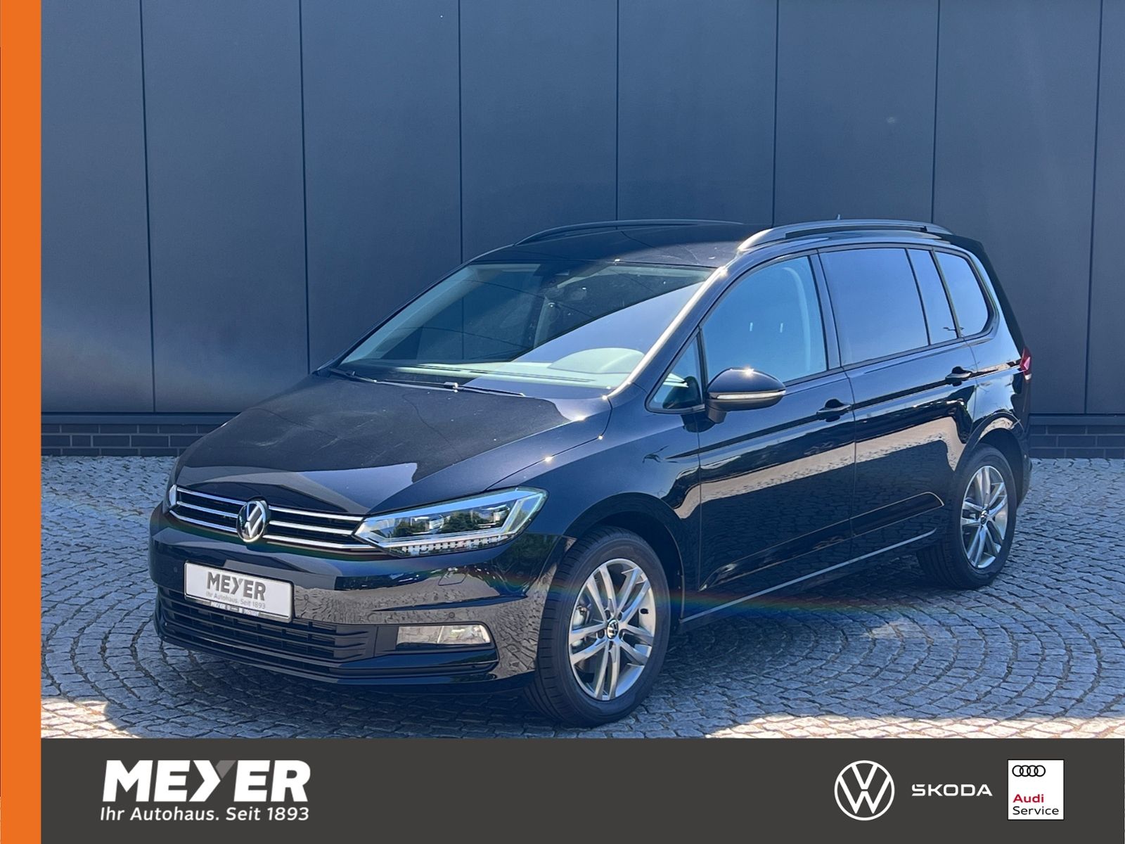 Fahrzeugabbildung Volkswagen Touran Comfortline 1.5 TSI DSG *LED, AHK, 7-Sitz