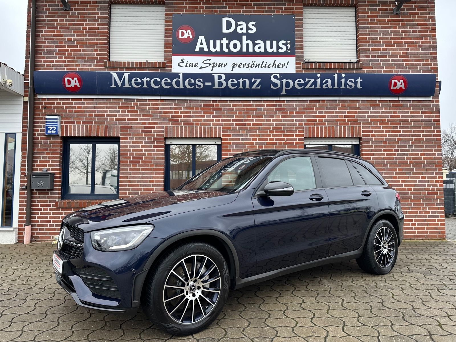 MERCEDES-BENZ GLC 200 4Matic *AMG*NIGHT*PANO*DIGITAL*RFK*