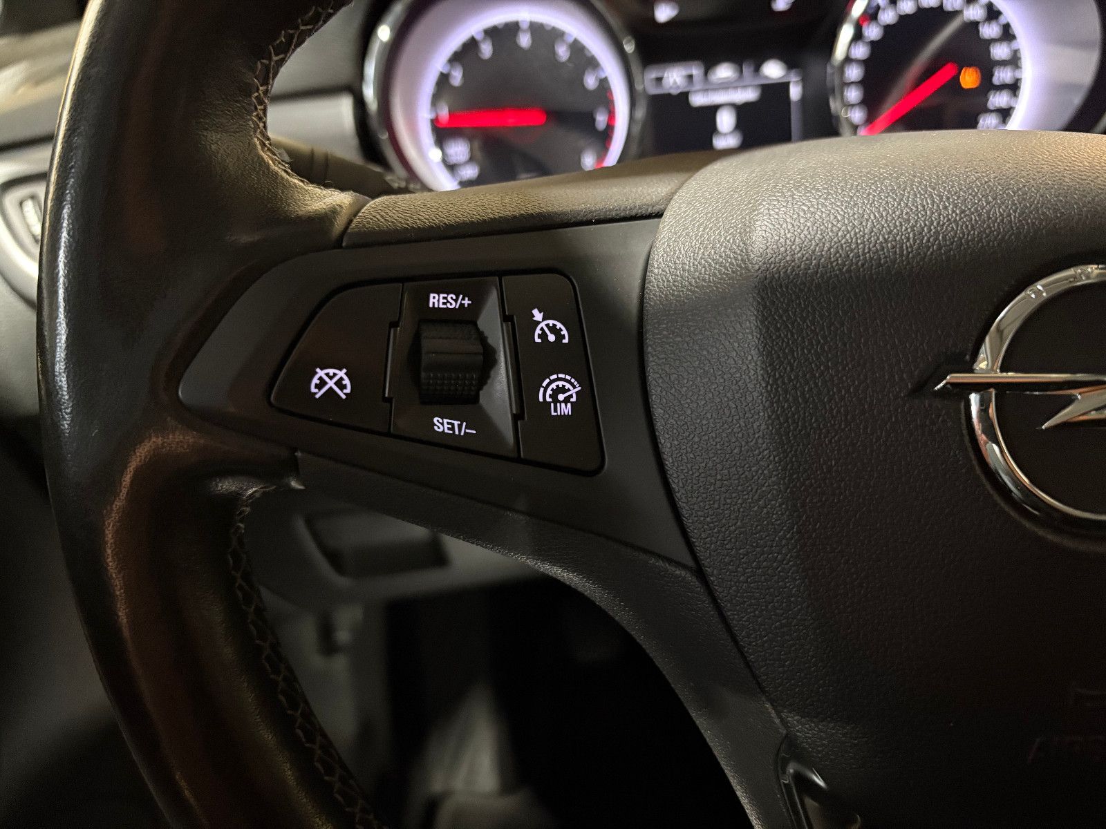 Fahrzeugabbildung Opel Astra K Sports Tourer Edition/APPLE-CAR/SHZ/KLIM