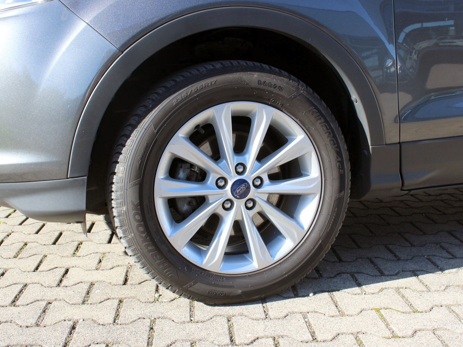Fahrzeugabbildung Ford Kuga Titanium 1,5 EcoBoost Start/Stopp