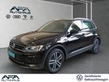 Volkswagen Tiguan 2.0 TSI Highline 4M DSG AHK*Navi*LED*LM19 - mit Benzin-Antrieb: Velours, Berganfahrassistent, Geländewagen