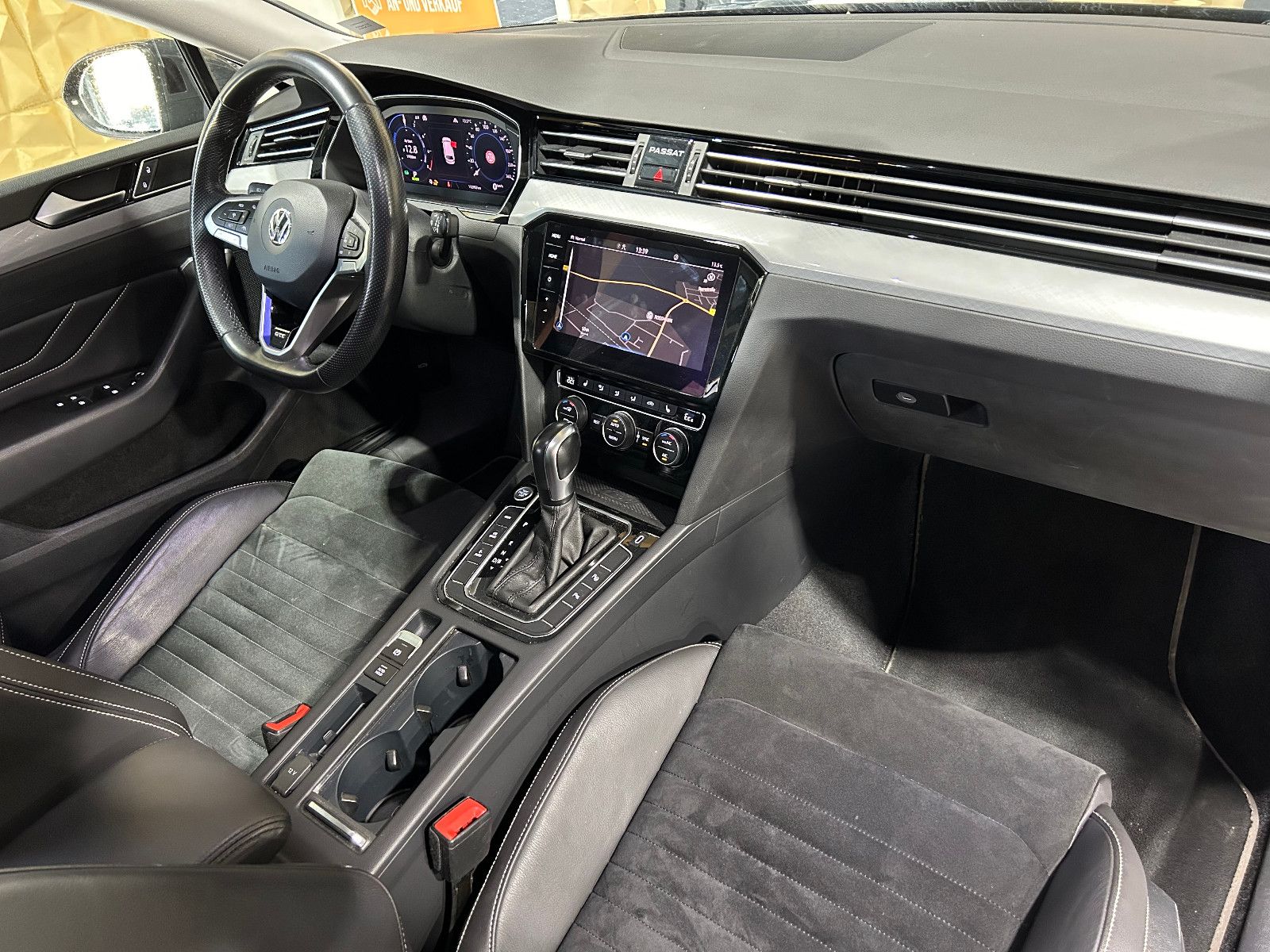 Fahrzeugabbildung Volkswagen Passat Variant GTE/APPLE/KAMERA/NAVI/ACC/8-FACH/