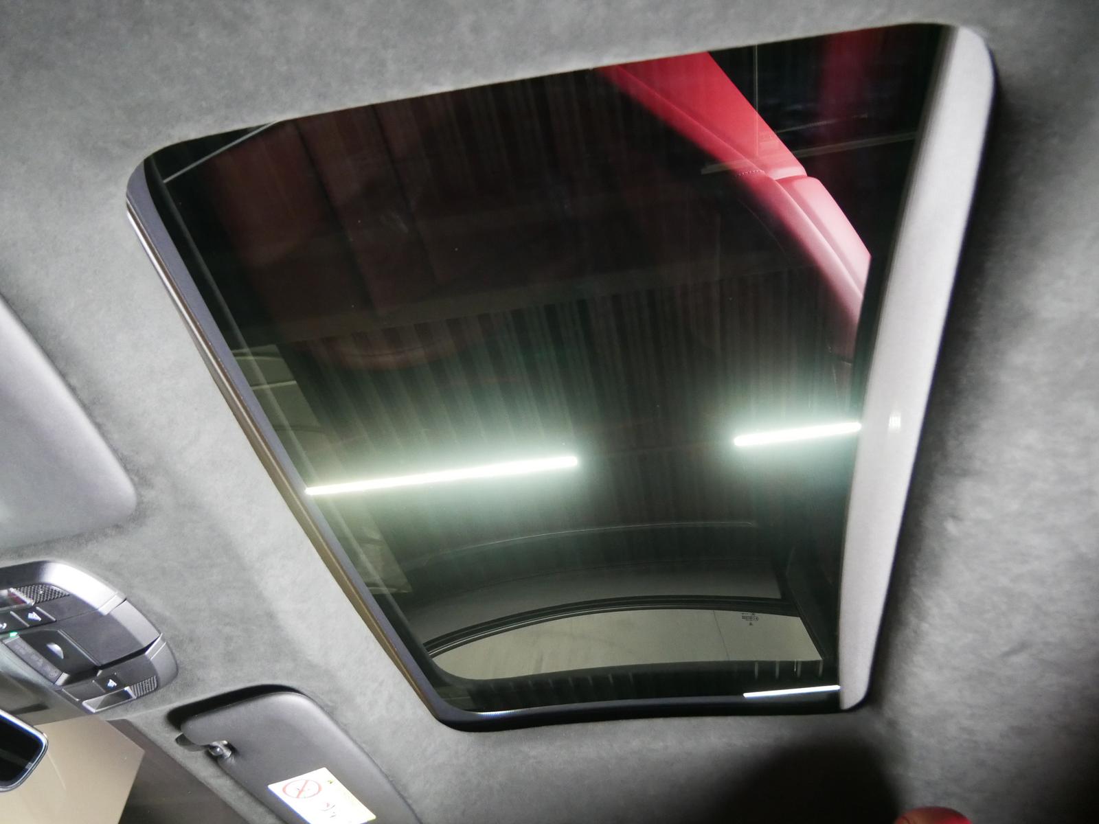 Porsche 992 911 992 Turbo Sportabgas Sitzbelüftung