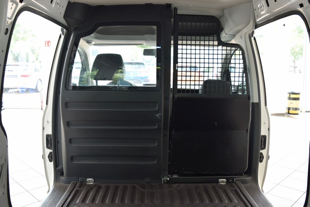 Car Image 23