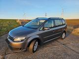 Volkswagen Touran 1.6 TDI Trendline BlueMotion Technolo... - Volkswagen Touran aus 2011: Bluemotion