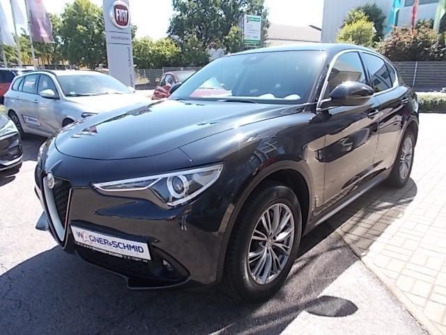 Alfa Romeo Stelvio Lusso 2.2 Mjet + Standheizung + AHK