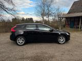 Volvo V40 D2 Kinetic - Volvo V40 aus 2017