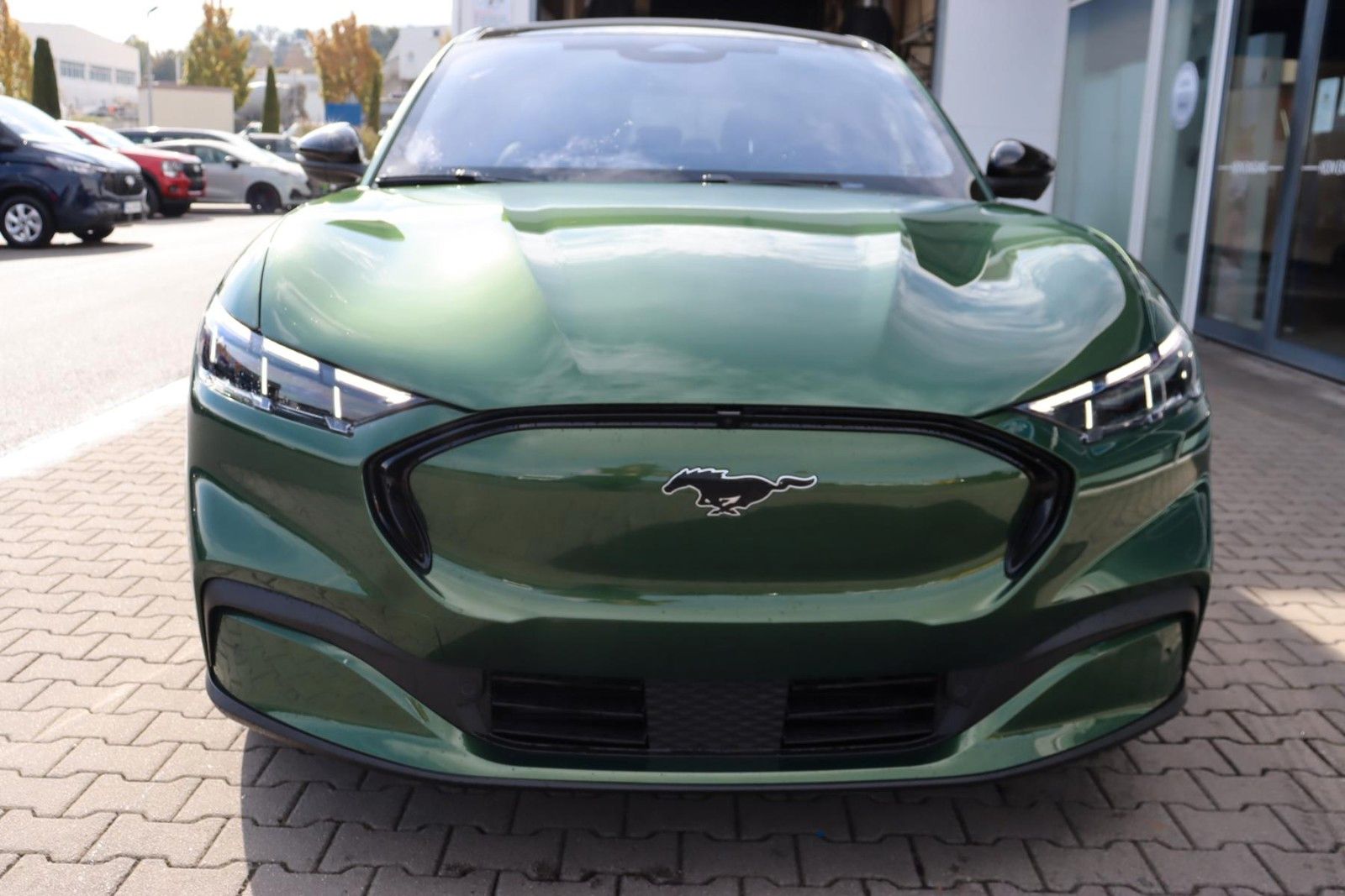 Ford Mustang Mach-E Premium 88 kWh WÄRMEPUMPE 0,0%FIN imagem 3