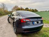 Tesla Model 3 SR+ | AHK | LFP | 1. Hand - Tesla Model 3 AHK Gebrauchtwagen