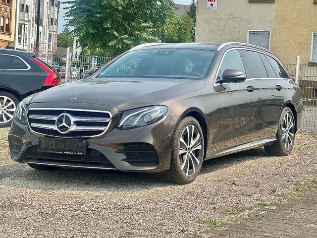 Mercedes-Benz E 350 d T AMG LINE 4MATIC*PANO+M.2018*