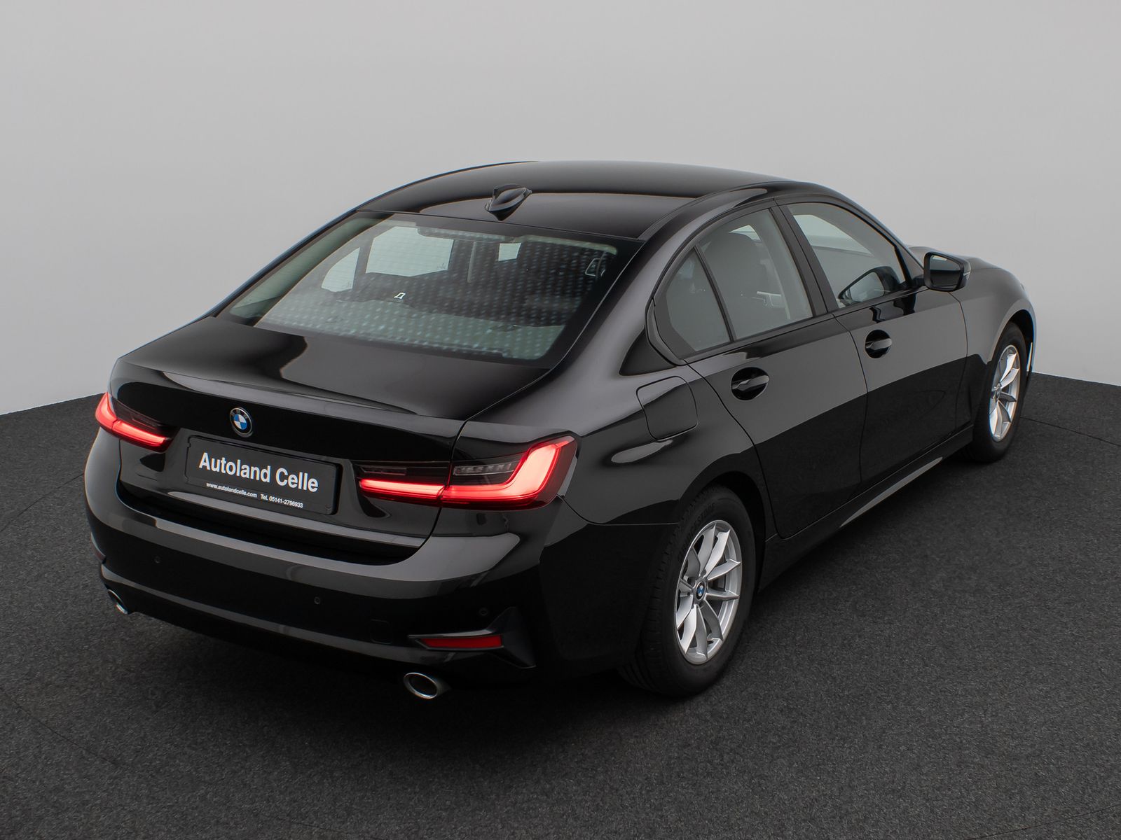 Fahrzeugabbildung BMW 320d Laser HUD DAB HiFi Komfort M Sport Alarm