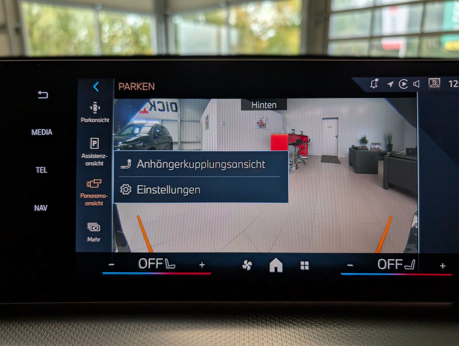 Fahrzeugabbildung BMW X1 18 d M-Sport Pano Premium-Travel-Paket AHK