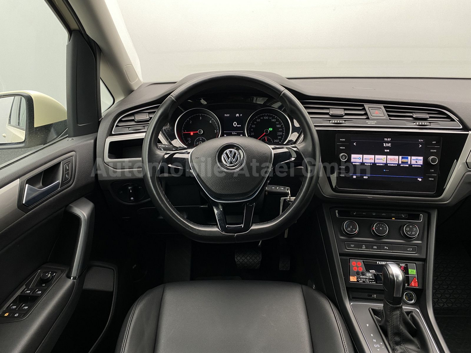 Fahrzeugabbildung Volkswagen Touran *Taxi* 7-SITZE+ TAXAMETER+ KAMERA 7478