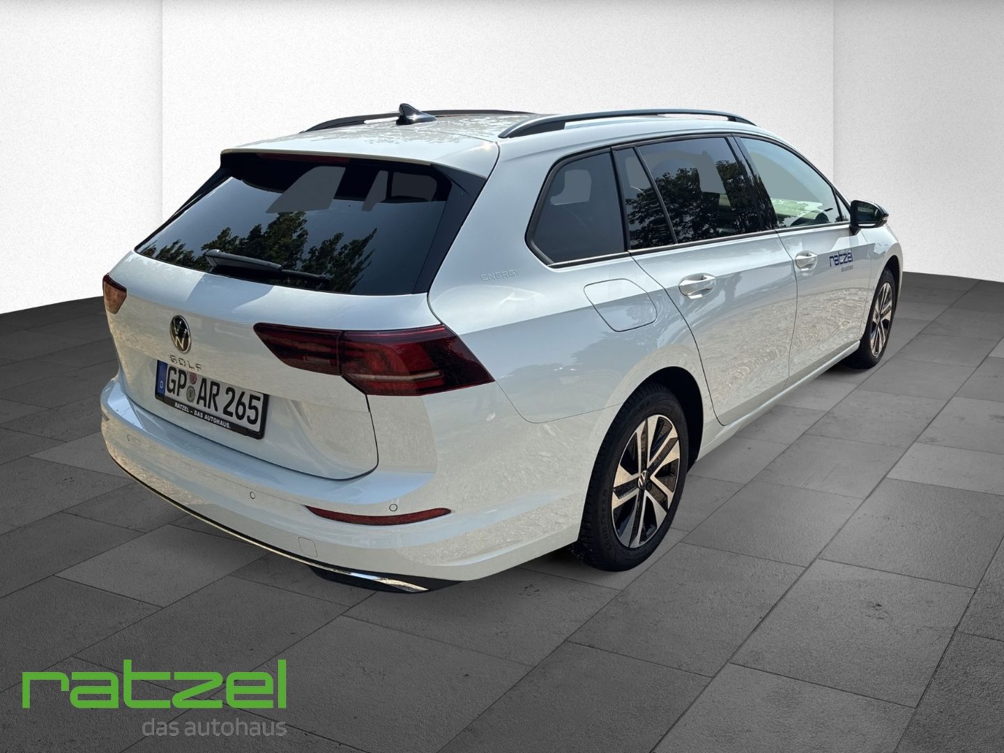 Fahrzeugabbildung Volkswagen Golf Variant VIII 1.5 eTSI DSG Energy Life +AHK+