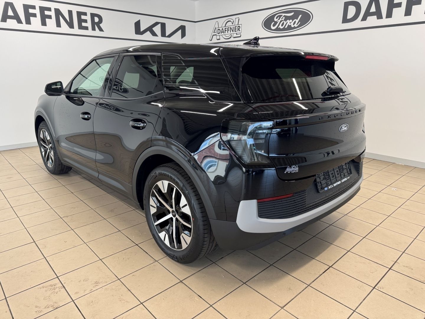 Fahrzeugabbildung Ford Explorer RWD LED Kamera Spurhalteass.