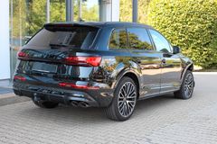 AUDI SQ7 / HUD / LED / PANO / MATRIX / 22-ZOLL