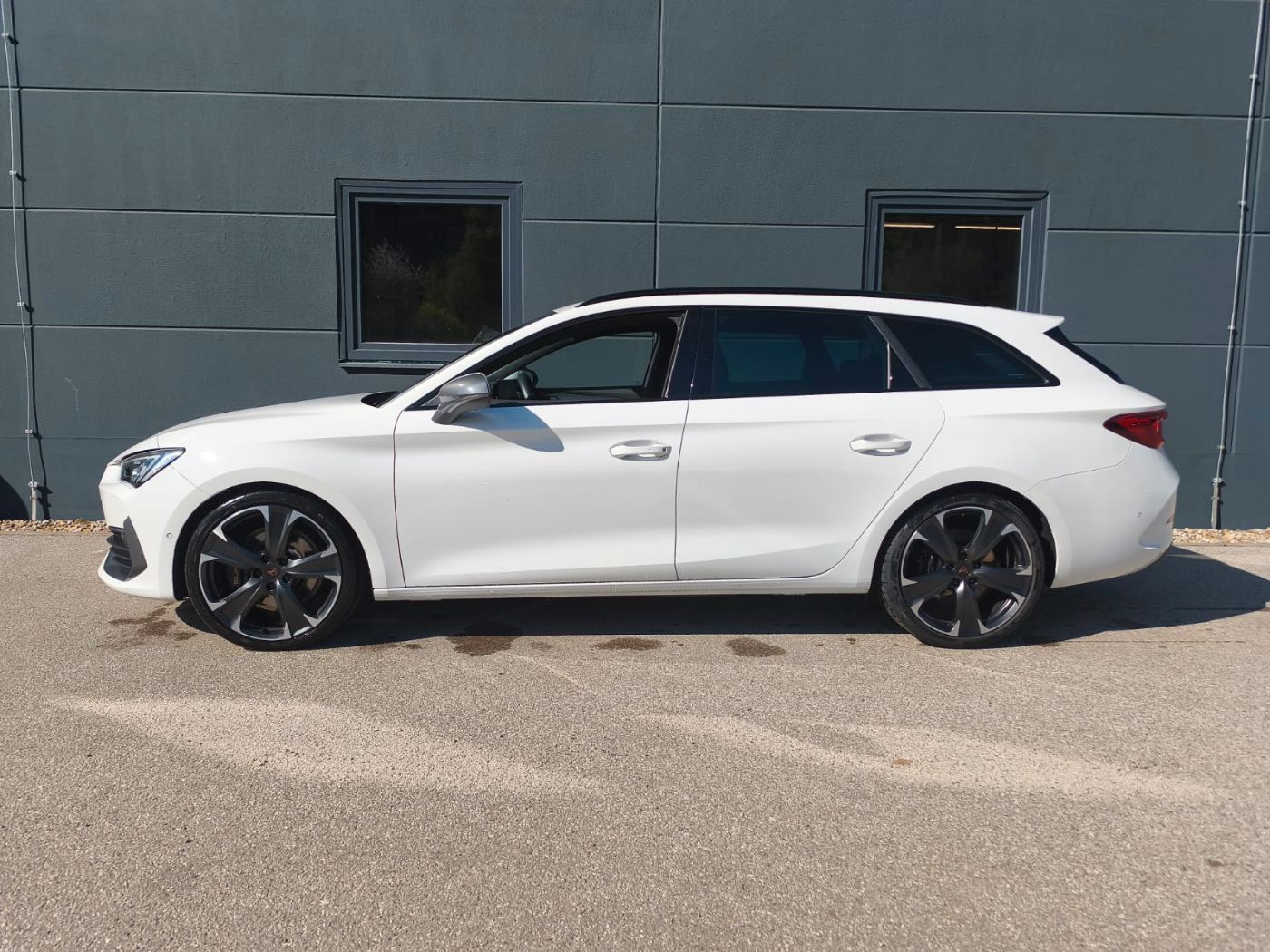 Cupra Leon Sportstourer 245 VZ KAMERA NAVI LED imagem 3