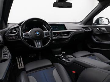 Fahrzeugabbildung BMW 120d Aut. M Sport DAB HiFi CockPitPro PDC LED