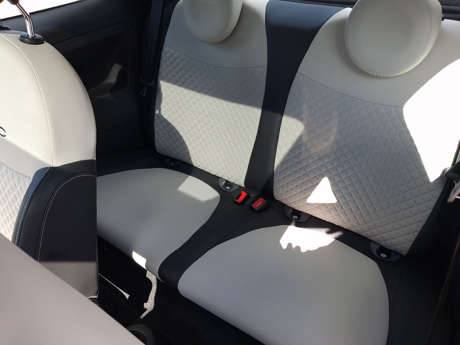 Fahrzeugabbildung Fiat 500 Dolcevita