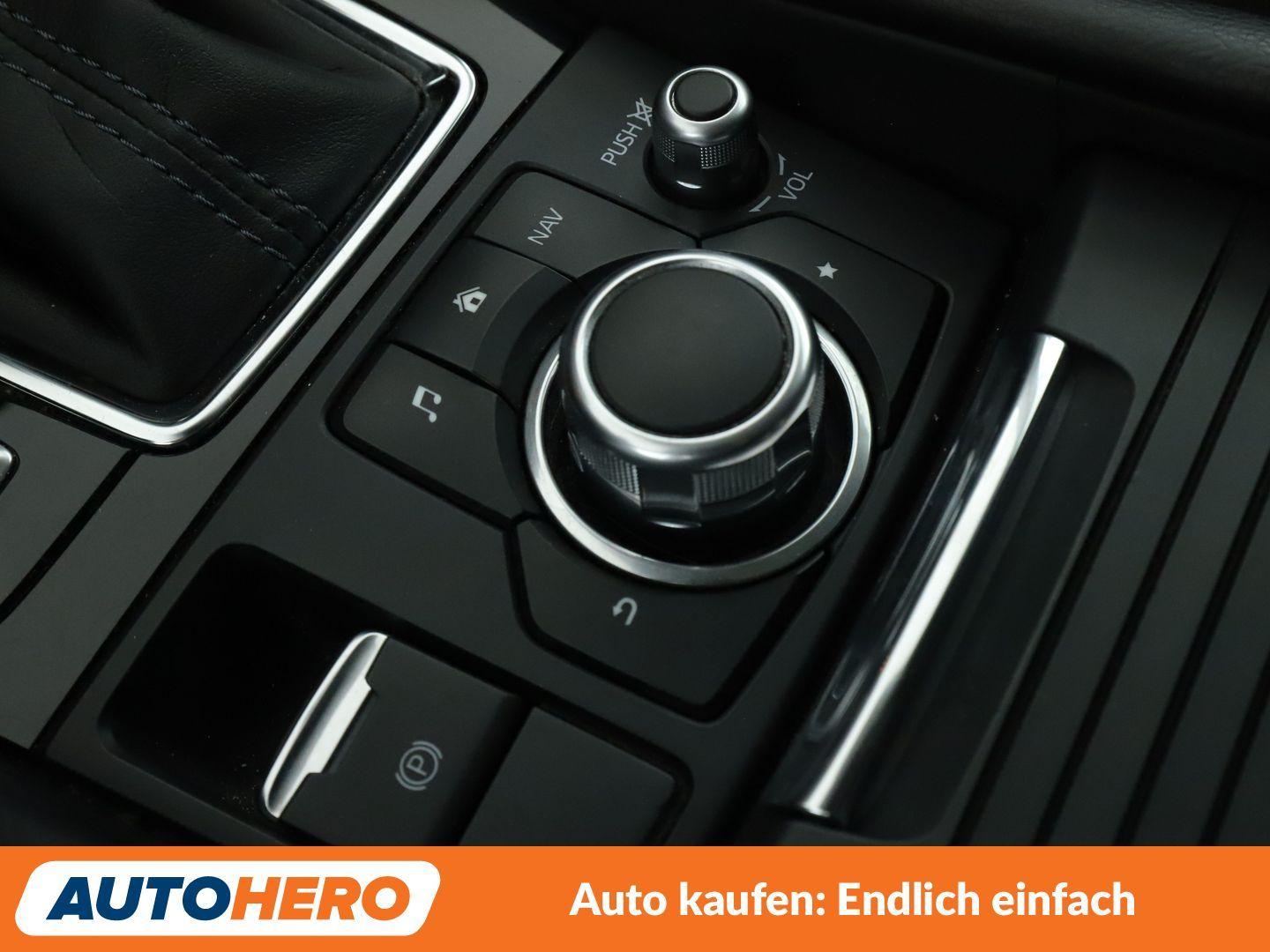 Mazda 3 2.0 Exclusive-Line Aut.*NAVI*HUD*CAM*PDC*SHZ*