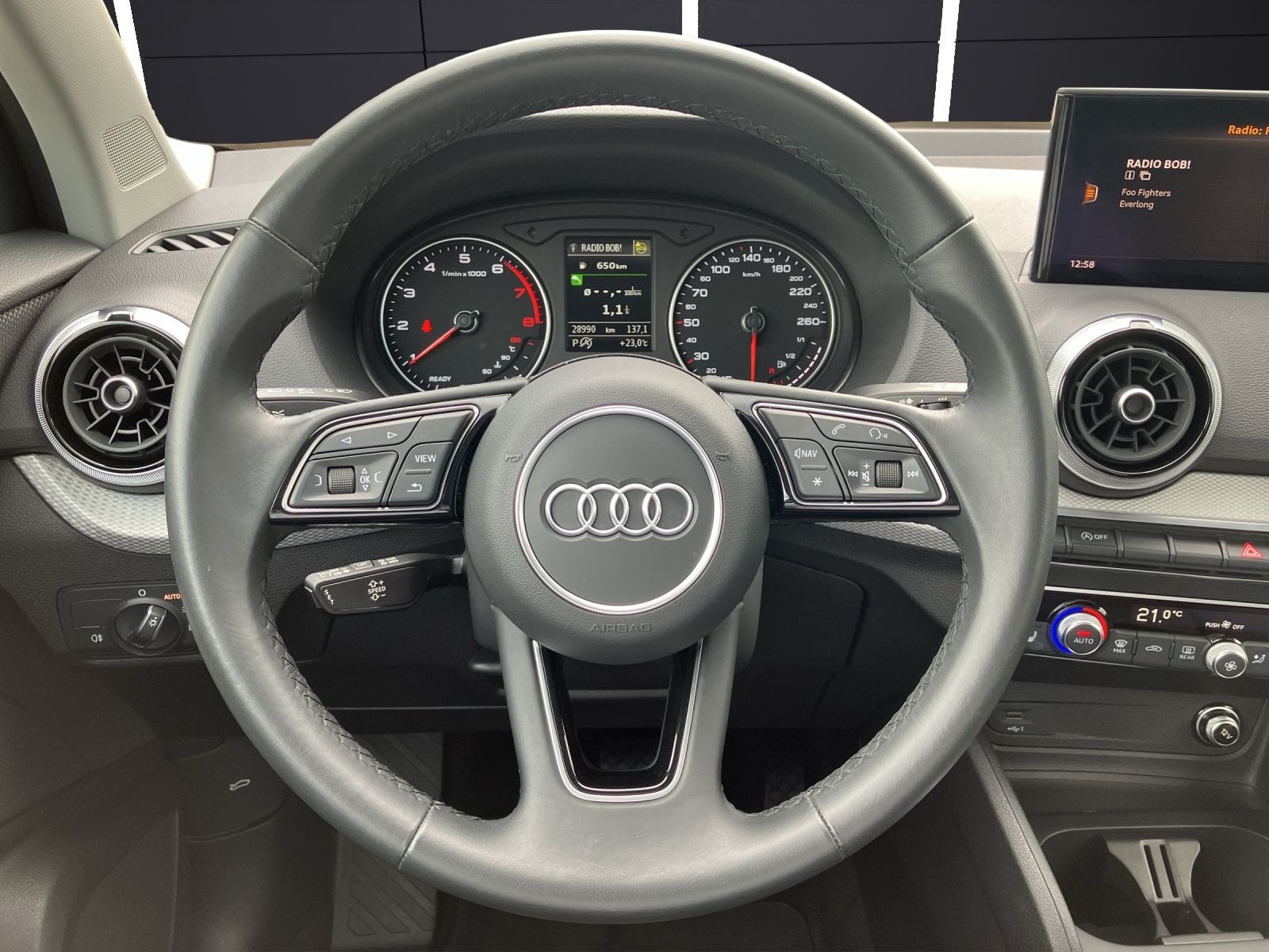 Fahrzeugabbildung Audi Q2 35 TFSI advanced S tronic LED Vorb AHZV