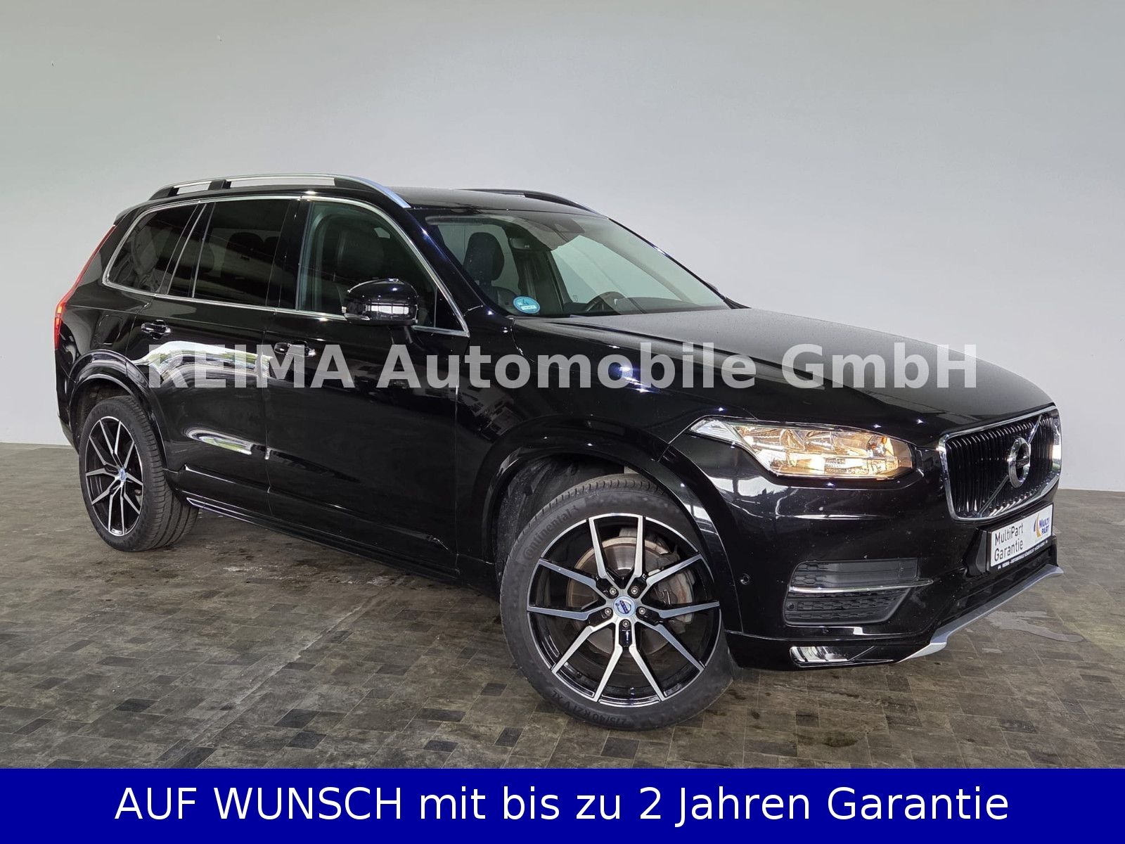 Fahrzeugabbildung Volvo XC 90 2,0 D Momentum AWD, 7 Sitzer, ACC