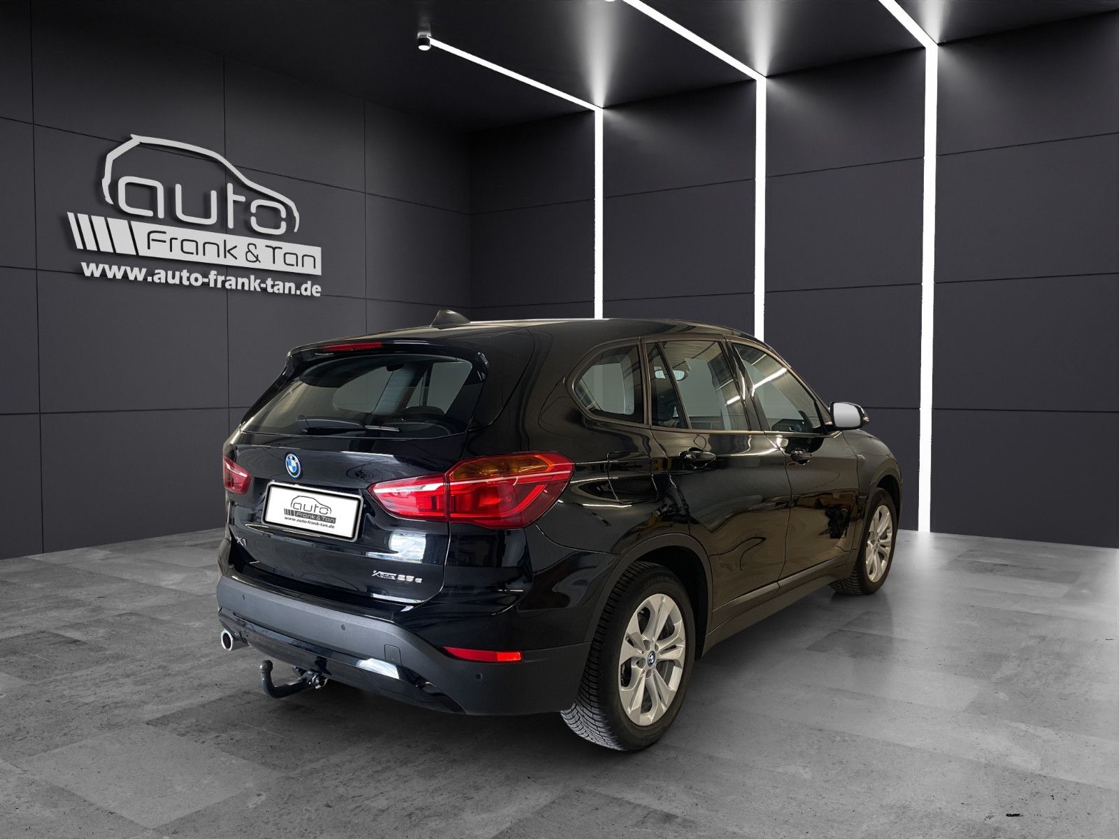 Fahrzeugabbildung BMW X1 xDrive 25 e Advantage *PDC*SitzHz*Navi*Allrad