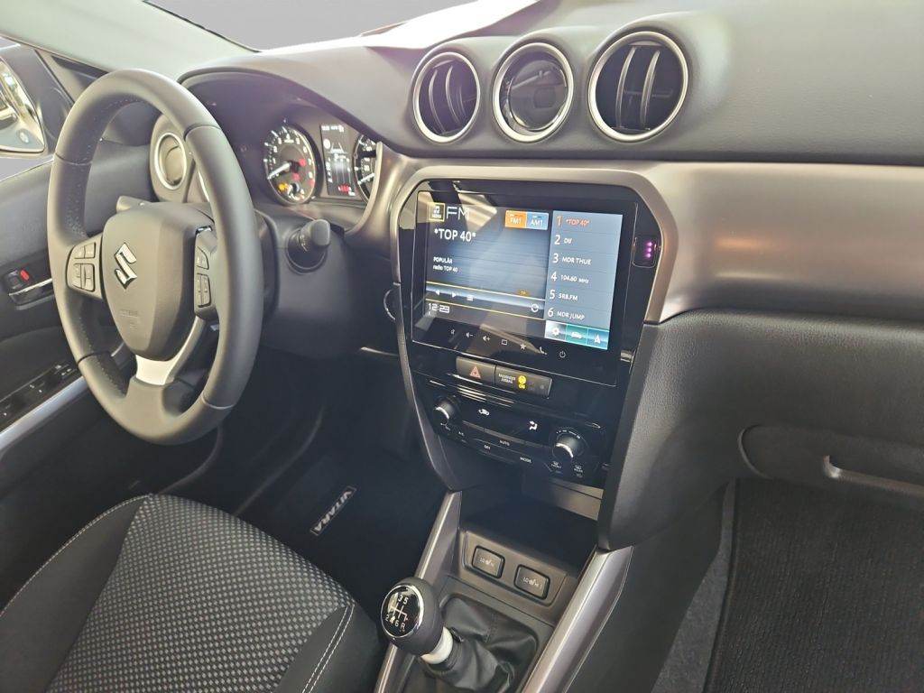 Fahrzeugabbildung Suzuki Vitara 1.4 Mild Hybrid Allrad Comfort Navi LED