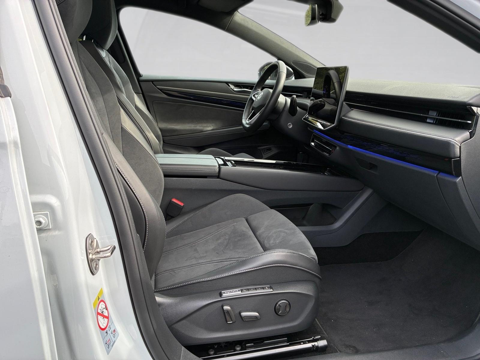 Volkswagen ID.7 Tourer Pro W 360,AHK,HUD,Kamera,LED,Navi,LM