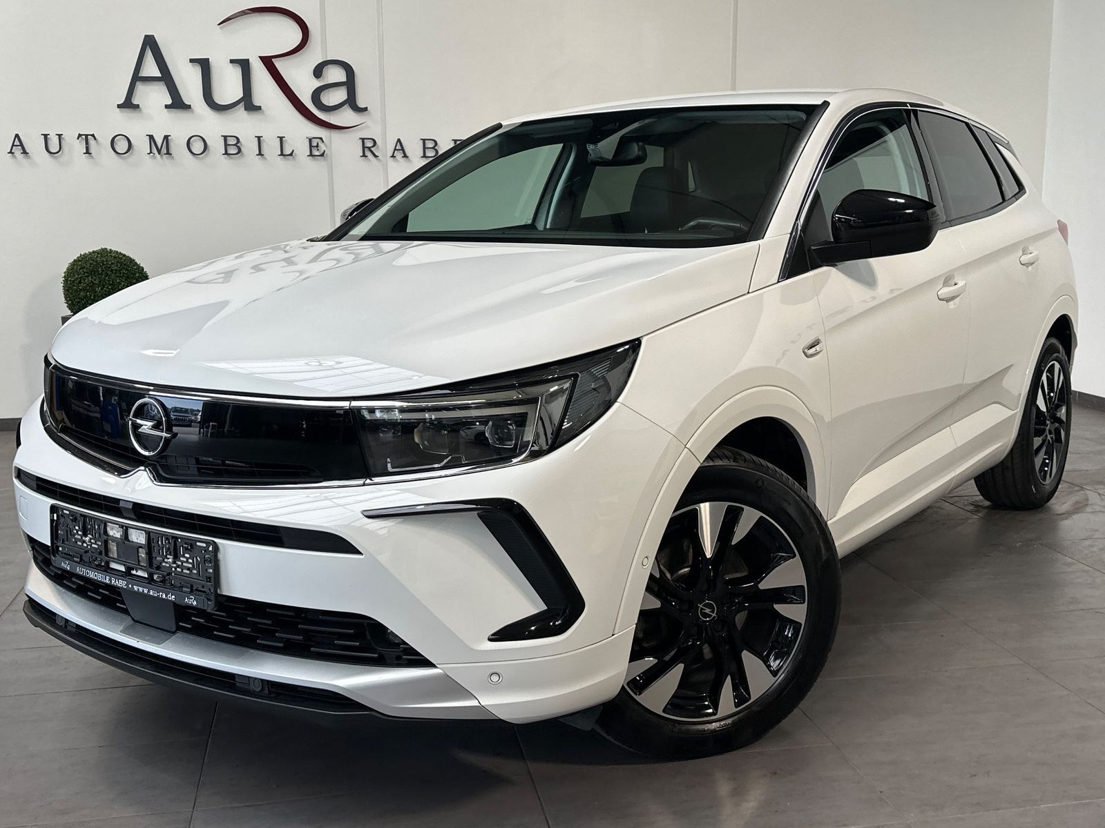 Fahrzeugabbildung Opel Grandland X 1.5 D Automatik Elegance NAV+MATRIX