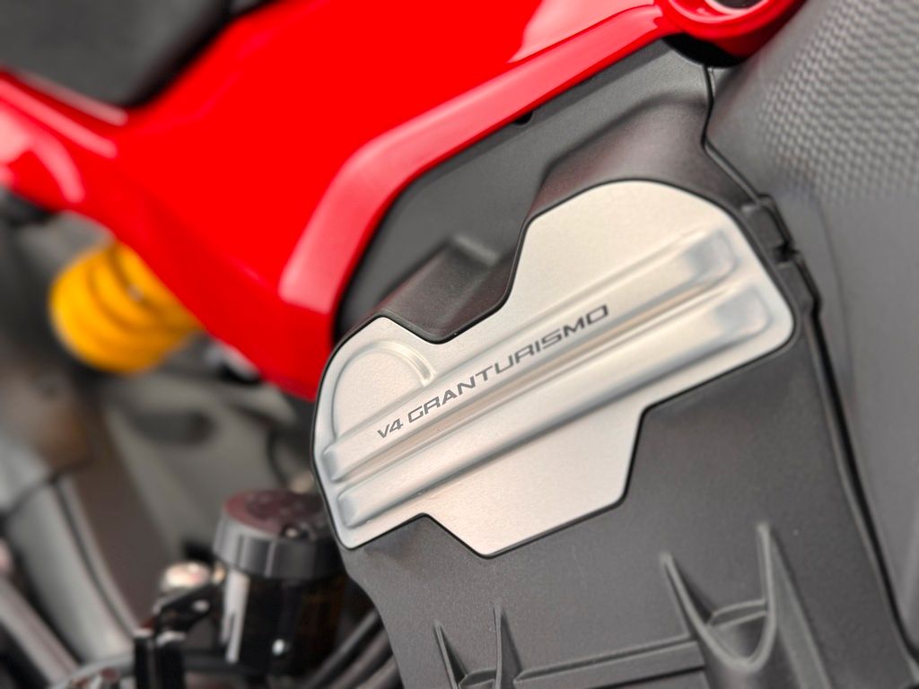 Fahrzeugabbildung Ducati DIAVEL V4 *0KM