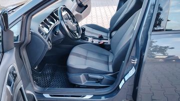 Volkswagen Golf - 12