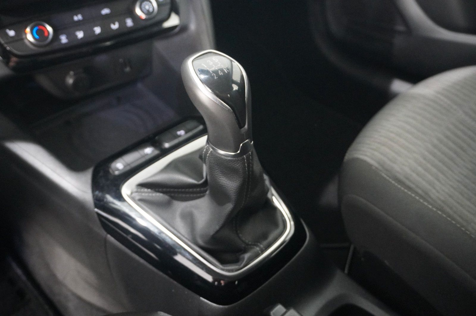 Fahrzeugabbildung Opel Corsa F 1.2 EDITION NAVI/SHZ/PDC/TEMP./USB/DAB+