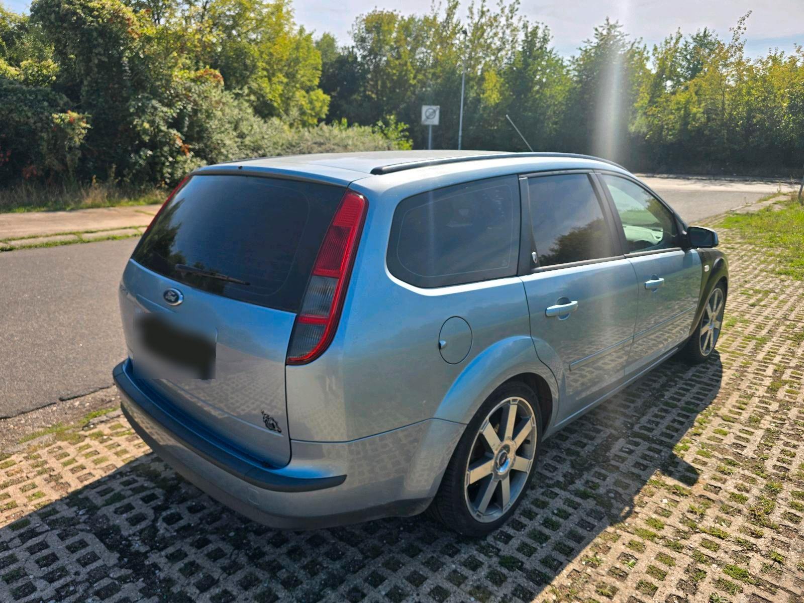 Ford Focus 2005 — photo 6