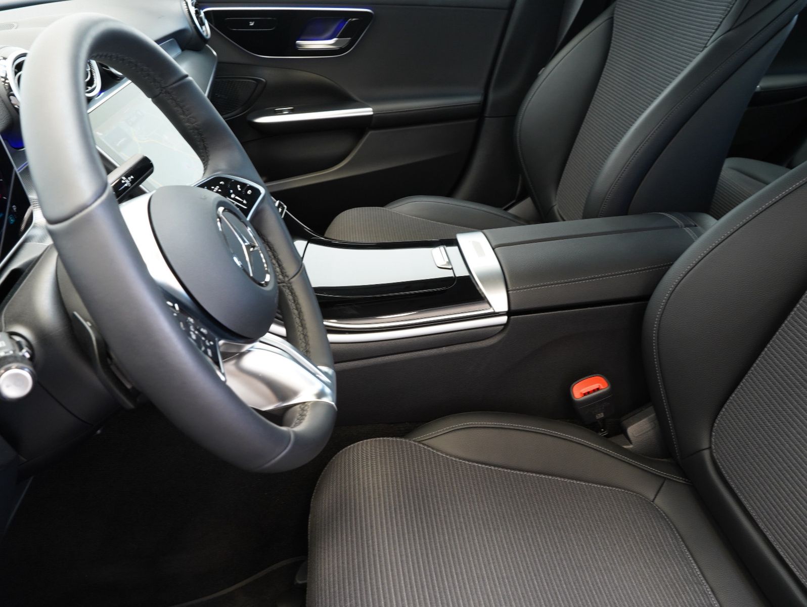 Fahrzeugabbildung Mercedes-Benz C 200 T d 2x Avantgarde LED/NAVI/MBUX/KAMERA